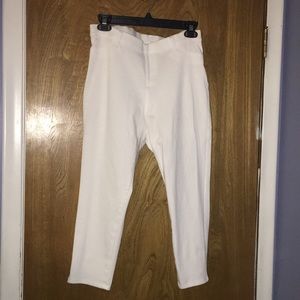 White stretchy capris